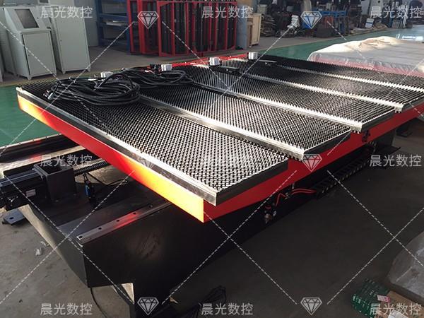 數(shù)控送料機(jī)在保養(yǎng)時(shí)應(yīng)該注意哪些問(wèn)題？